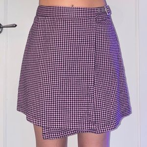 Purple and black checkered mini skirt with belt strap 

Size : one size fits all